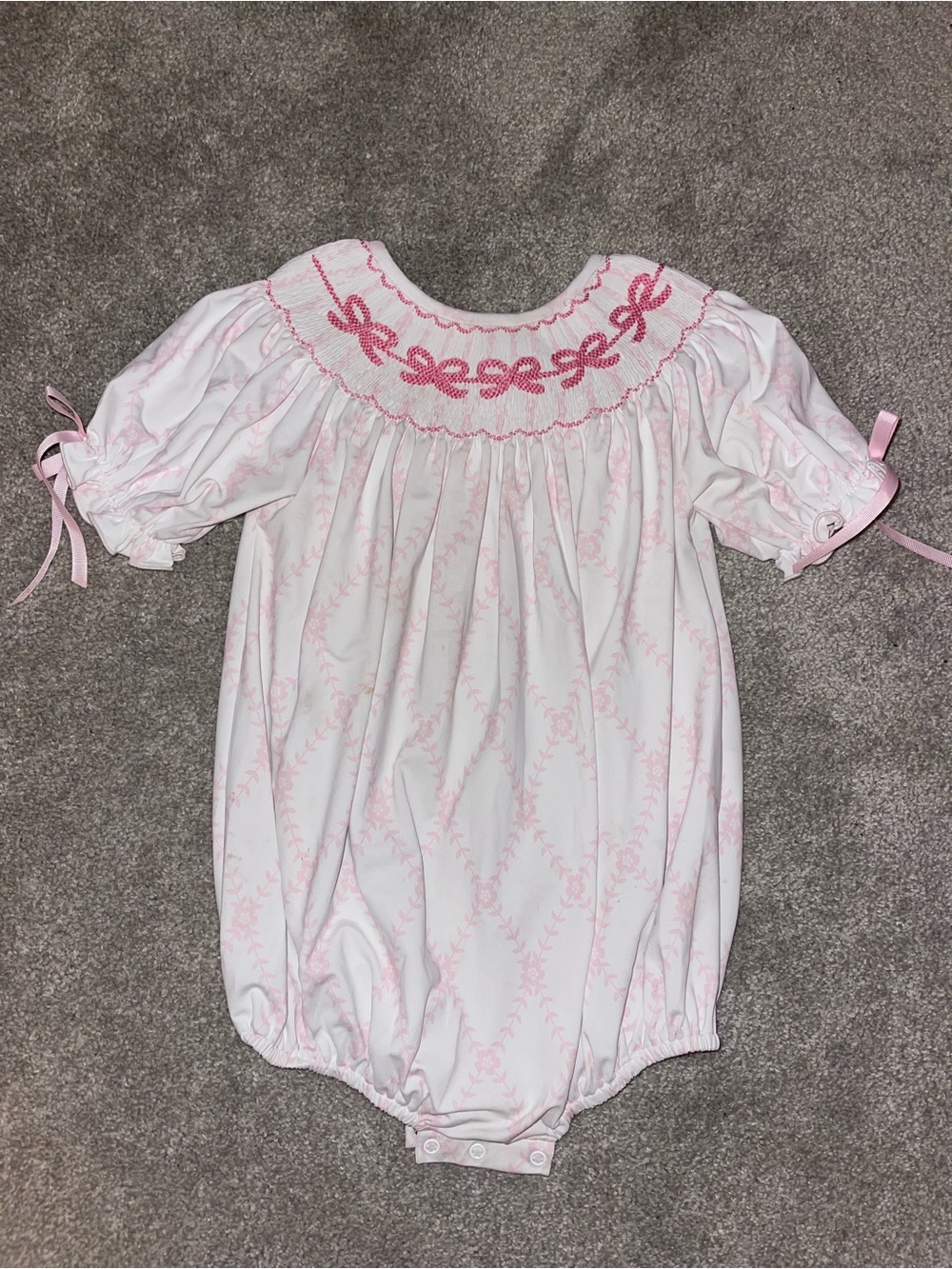 The Smocked Flamingo bubble